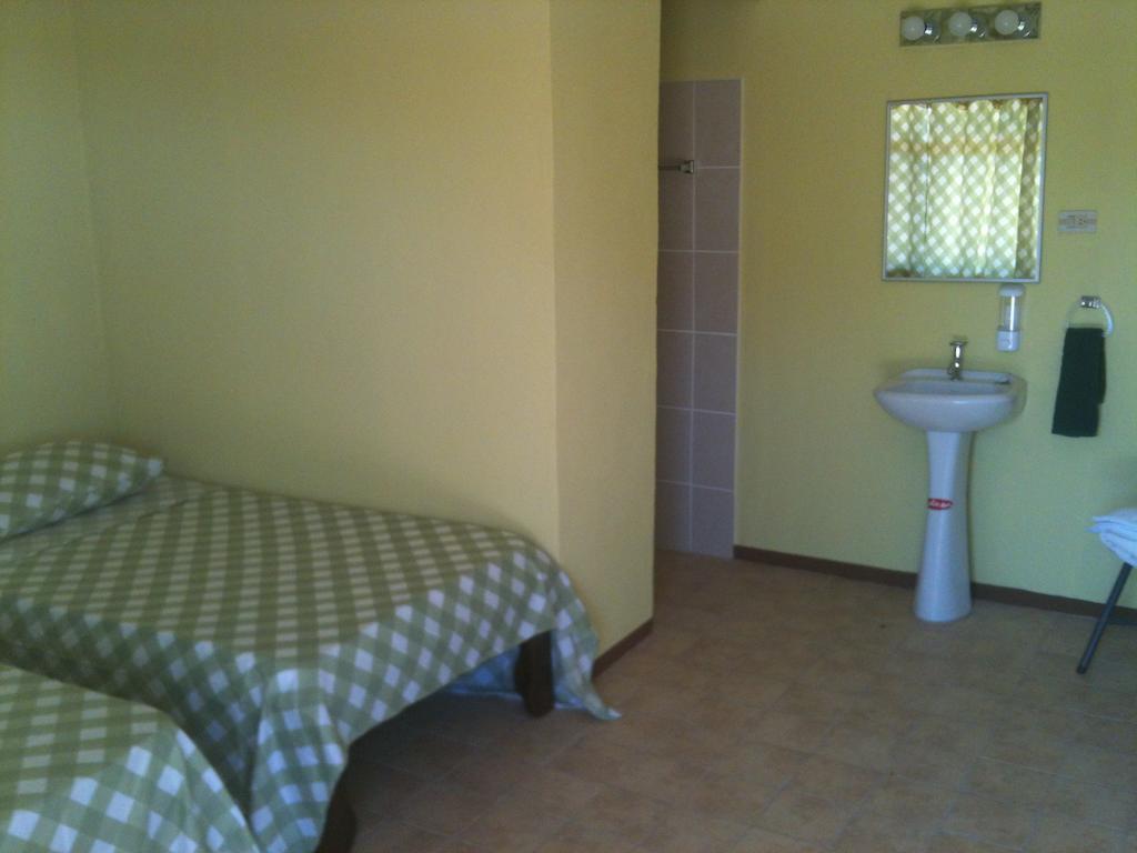 Royal Heights Otel Jicaral Oda fotoğraf